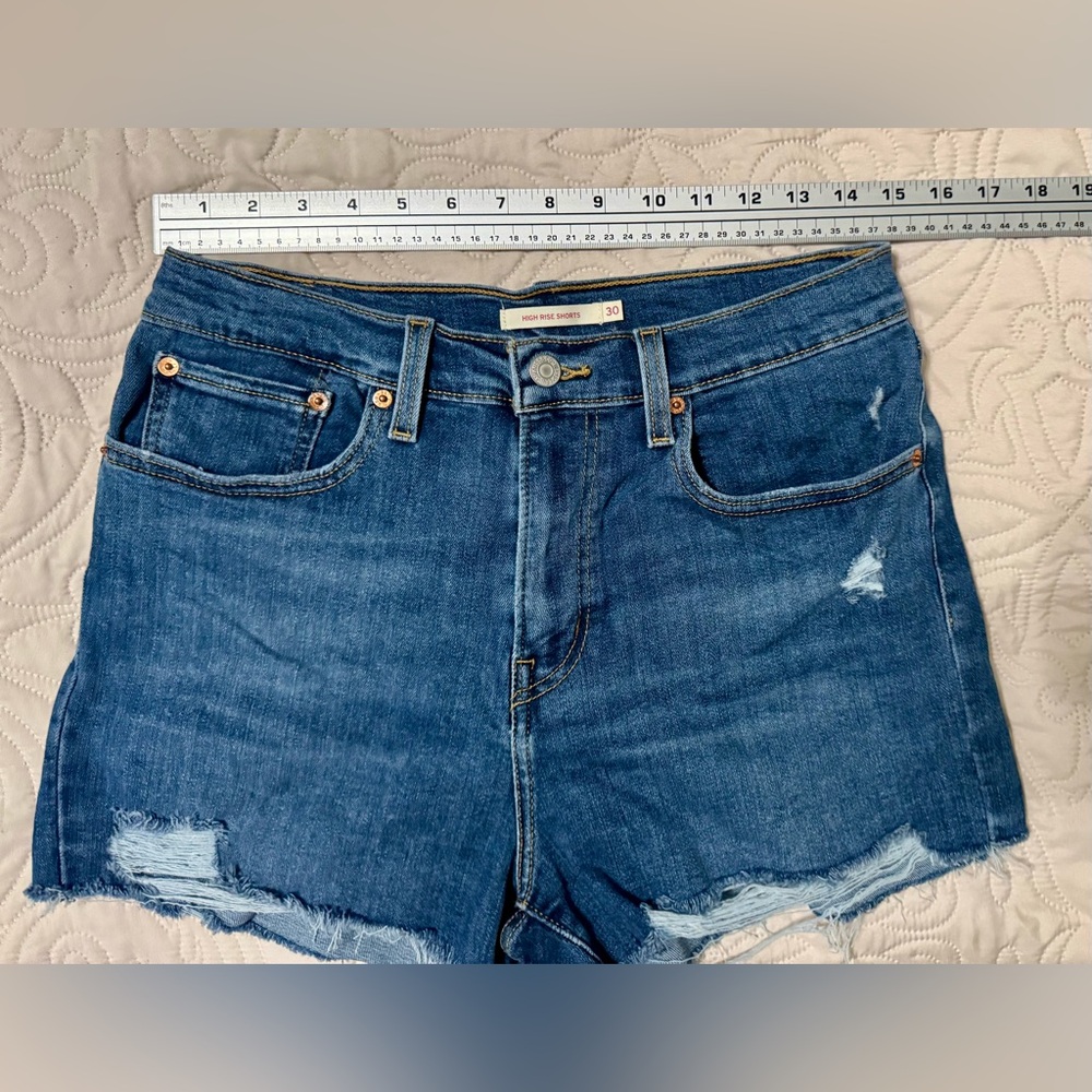 Levi's High Waist Blue Denim Shorts Size 30/10